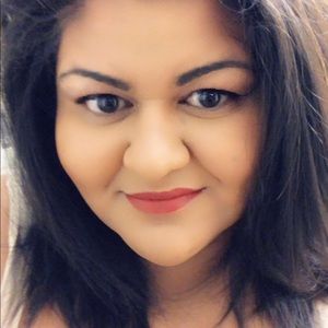 Meet your Posher, Ana